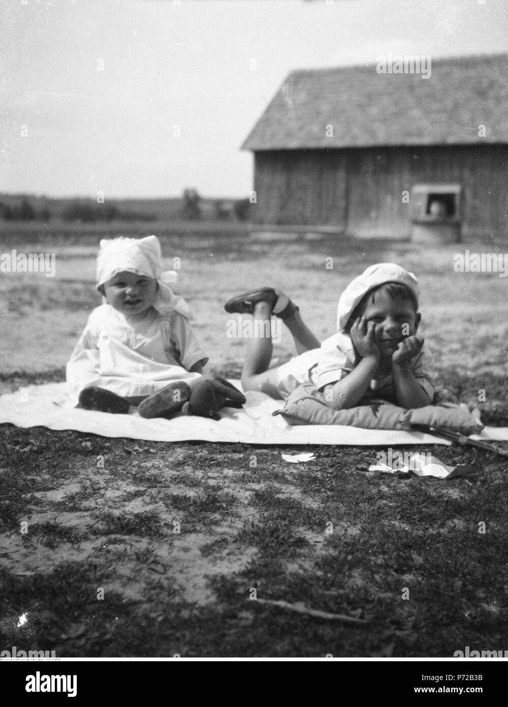 59 Narcyz Witczak-Witaczyński - Dzieci (107-1037-1) Stock Photo