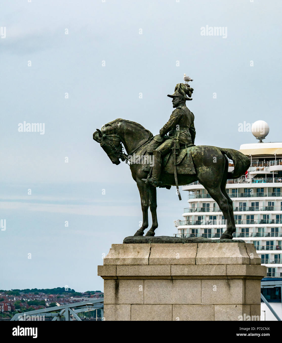 Equestrian statue King Edward VII by Sir William Goscombe John with docked cruise ship, Pier Head, Liverpool, England, UK Stock Photo