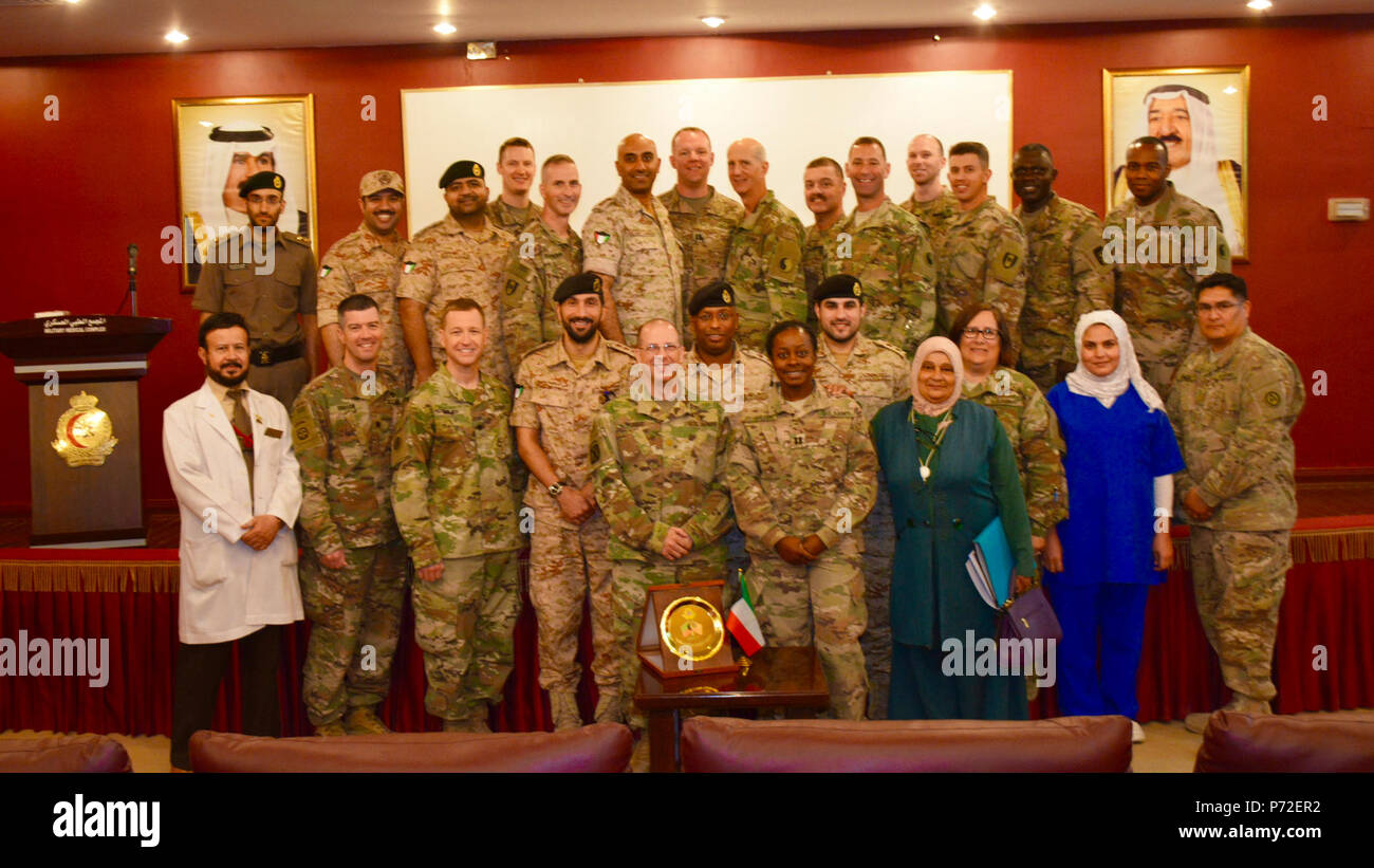 Army continuing education hi-res stock photography and images - Alamy
