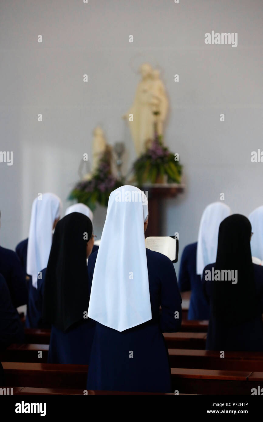 Catholic sisters at service, Dominican community of Bien Hoa, Vietnam, Indochina, Southeast Asia, Asia Stock Photo