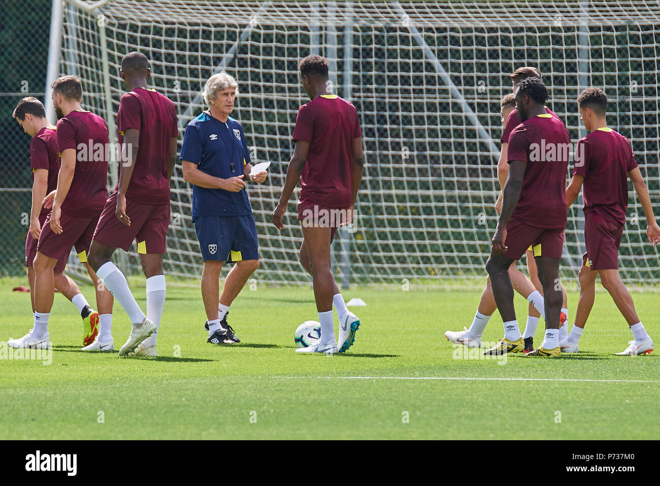 Bad Ragaz, Switzerland. 4th July 2018. West Ham United Team Manager Manuel  Pellegrini is giving instructions during a training session of West Ham  United's first team at the sports facility Ri-Au in