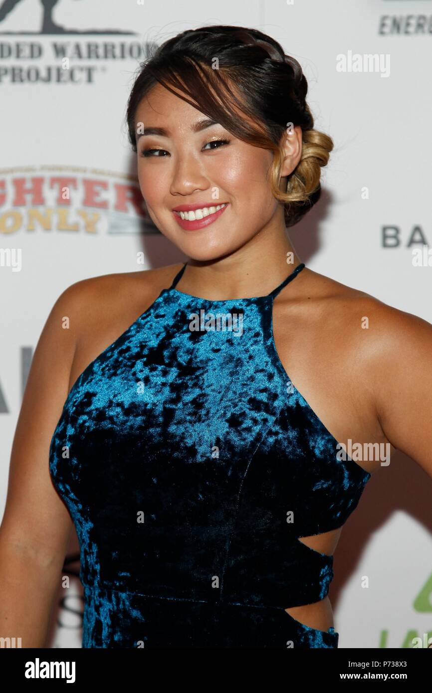 Angela lee hi-res stock photography and images - Alamy