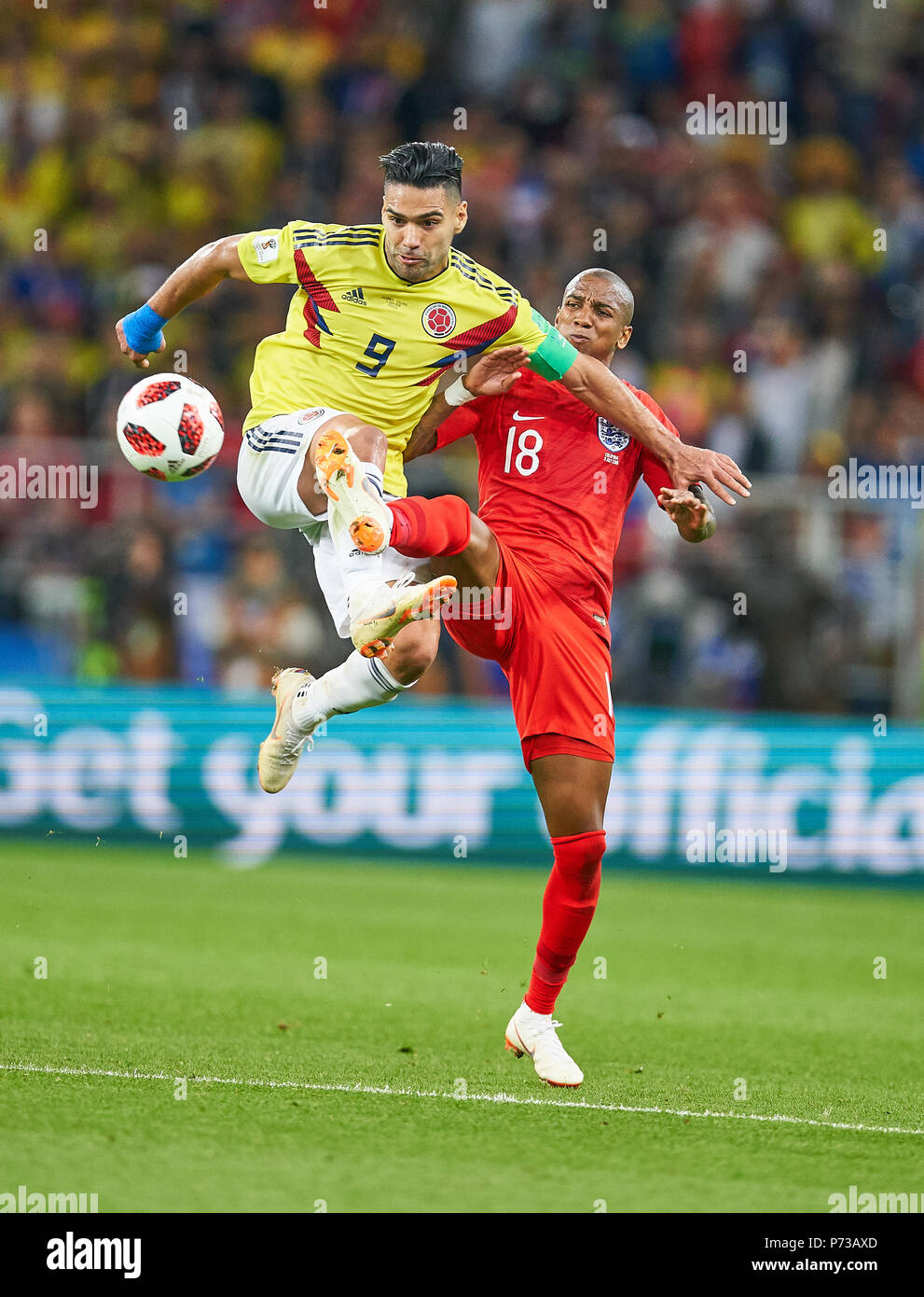 England- Columbia, Soccer, Moscow, July 03, 2018 Ashley YOUNG, England 18  compete for the ball, tackling, duel, header against Radamel FALCAO, Columbia Nr.9  ENGLAND - COLUMBIA 1-1, 4-3 after penalty shoot-out FIFA WORLD CUP 2018 RUSSIA, Season 2018/2019,  July 03, 2018 S p a r t a k Stadium in Moscow, Russia. © Peter Schatz / Alamy Live News Stock Photo