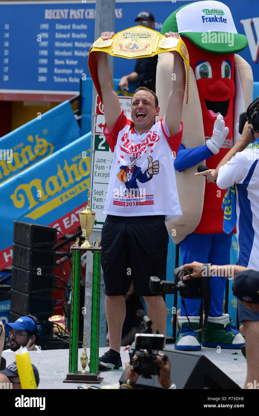 Joey chestnut hi-res stock photography and images - Alamy