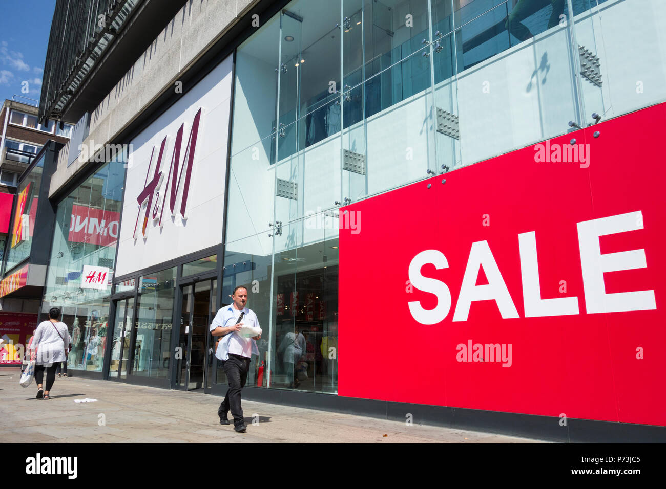 h&m kings plaza hours