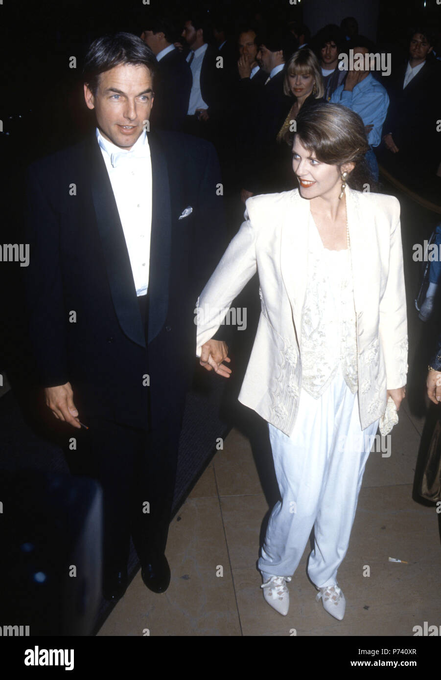 BEVERLY HILLS, CA - JANUARY 18: (L-R) Actor Mark Harmon and wife actress Pam Dawber attend the 49th Annual Golden Globe Awards on January 18, 1992 at the Beverly Hilton Hotel in Beverly Hills, California. Photo by Barry King/Alamy Stock Photo Stock Photo
