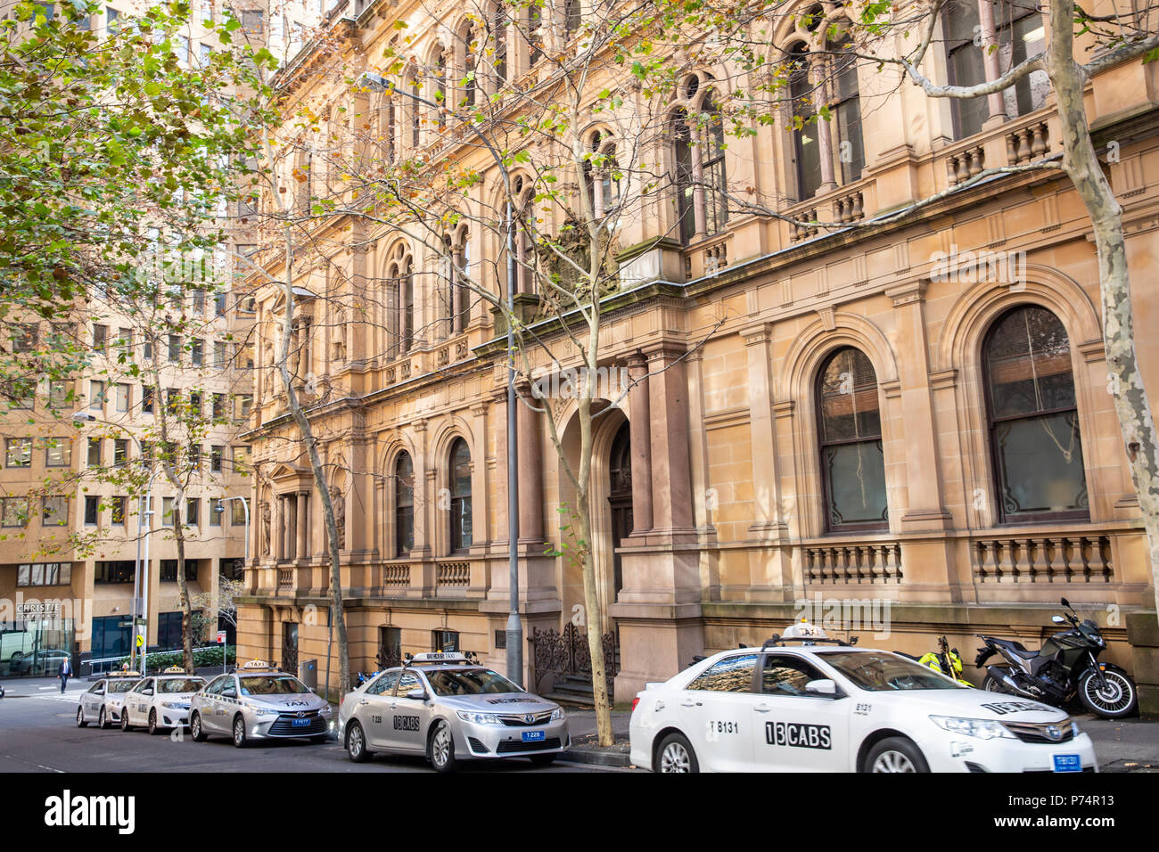 NSW Department of Lands in Sydney city centre, New South Wales,Australia with taxi cars in the taxi rank waiting for customers Stock Photo