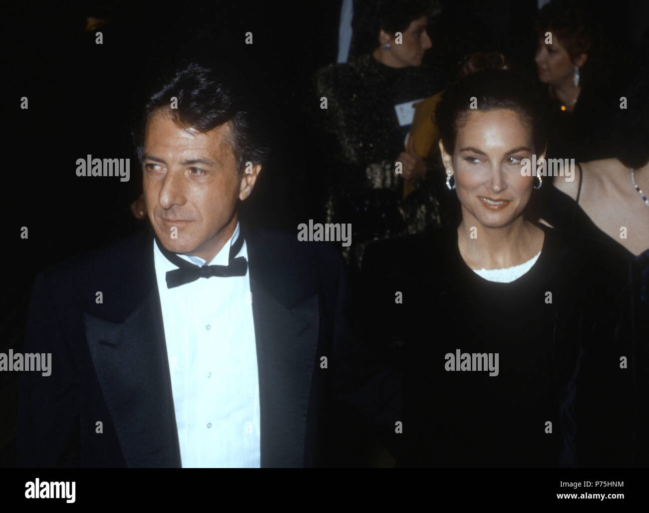BEVERLY HILLS, CA - JANUARY 18: (L-R) Actor Dustin Hoffman and wife