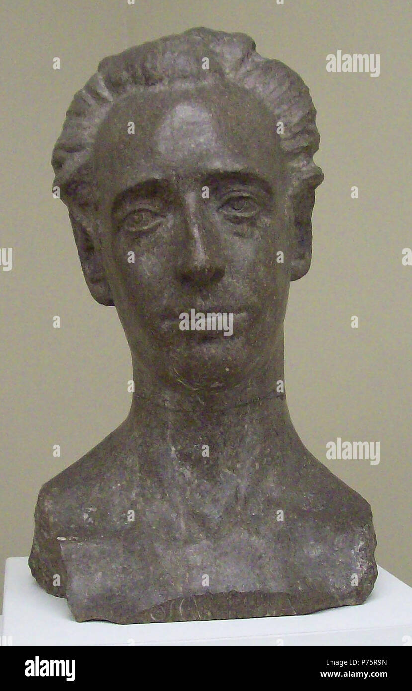 Busto en piedra del músico ÓSCAR ESPLÁ, en el Museo de la Real Academia de Bellas Artes de San Fernando, en Madrid (España). Esculpido por Vicente Bañuls Aracil (1865–1934) en 1923. ------ Stone bust of musician ÓSCAR ESPLÁ, at the Museum of the Royal Academy of Fine Arts of San Fernando, in Madrid (Spain). Sculpted by Vicente Bañuls Aracil (1865–1934) in 1923. 70 Óscar Esplá (Vicente Bañuls) MRABASF 01 Stock Photo