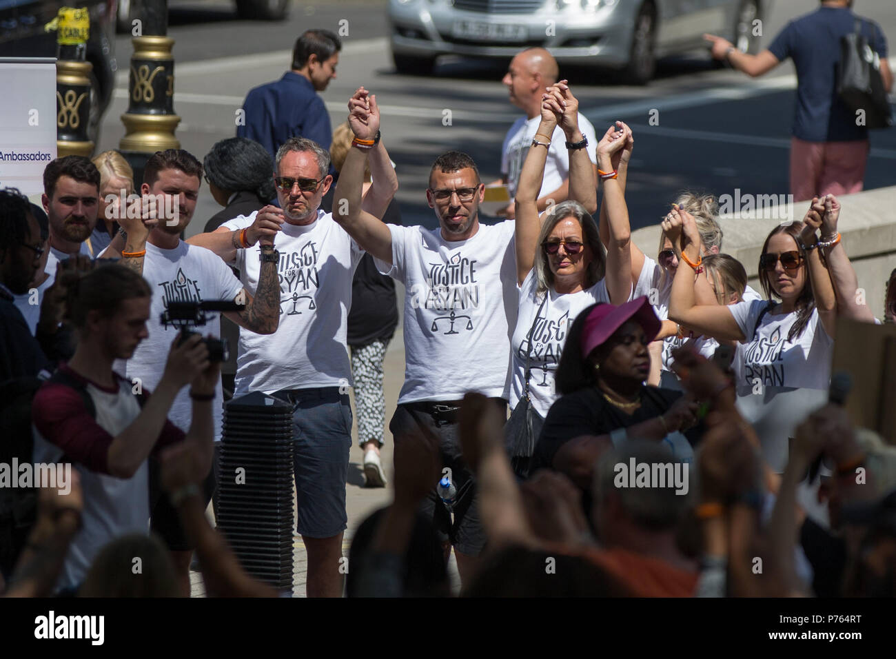 Anti-Knife Crime Protest opposite Downing Street, with speeches from bereaved families and campaigners.  Featuring: Atmosphere, View Where: London, England, United Kingdom When: 03 Jun 2018 Credit: Wheatley/WENN Stock Photo