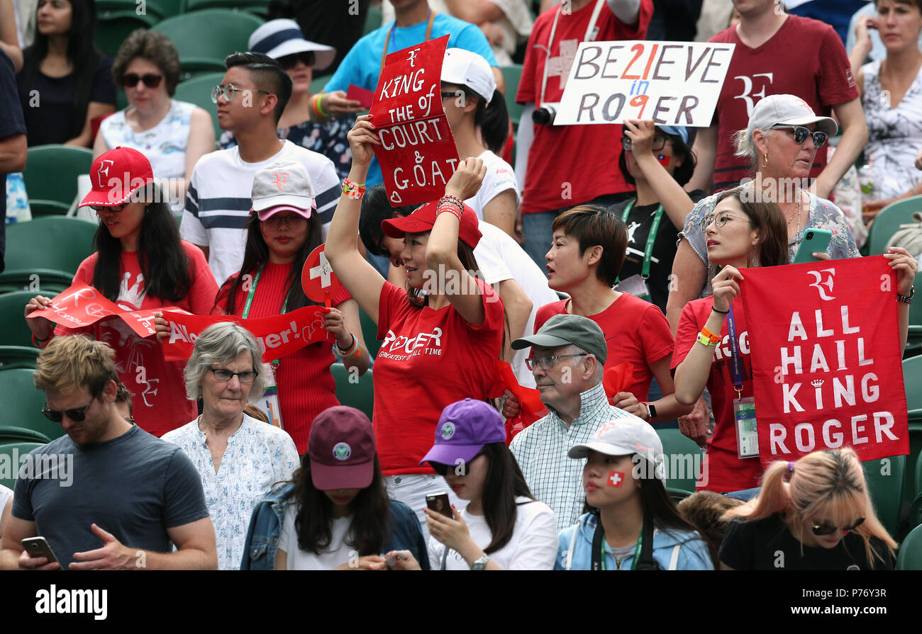 A general view of Roger Federer fans showing their support on day three of  the Wimbledon Championships at the All England Lawn Tennis and Croquet  Club, Wimbledon Stock Photo - Alamy