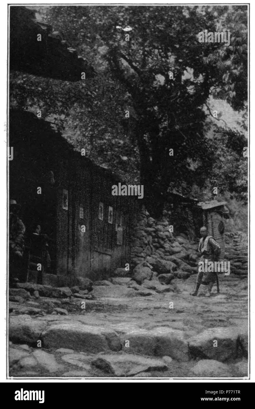 English: 'A wayside Rest House.' Facing page 144 of book. 1913 1 A Wayfarer in China fp 144a Stock Photo