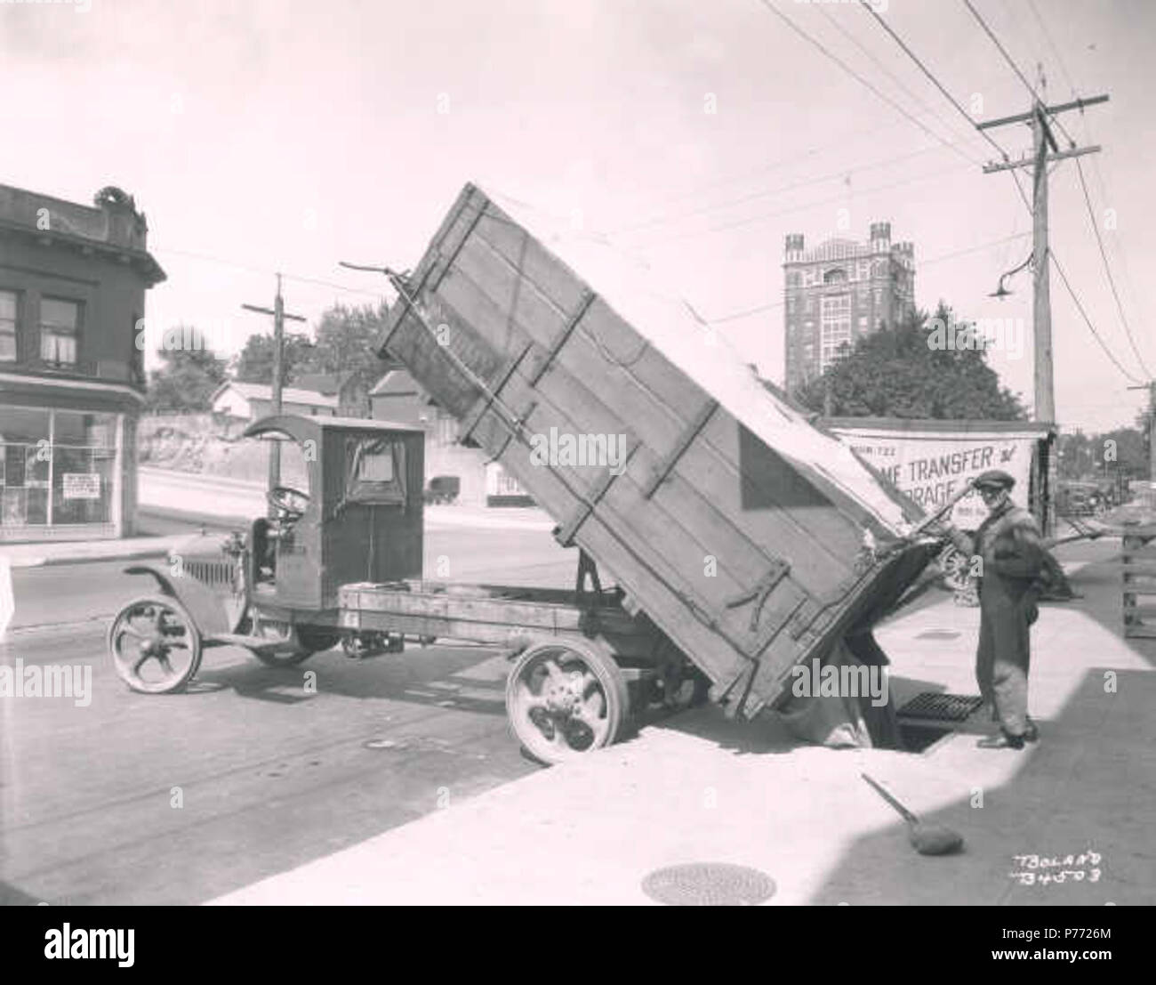 From Elvis, With Love - Mecum Auctions, image size:1300x1107