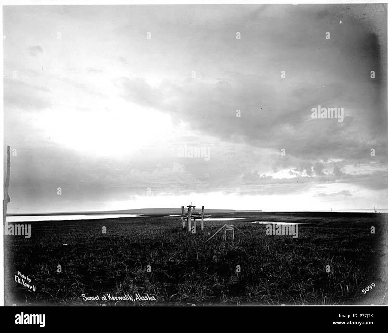 Eskimo sunset Black and White Stock Photos & Images Alamy