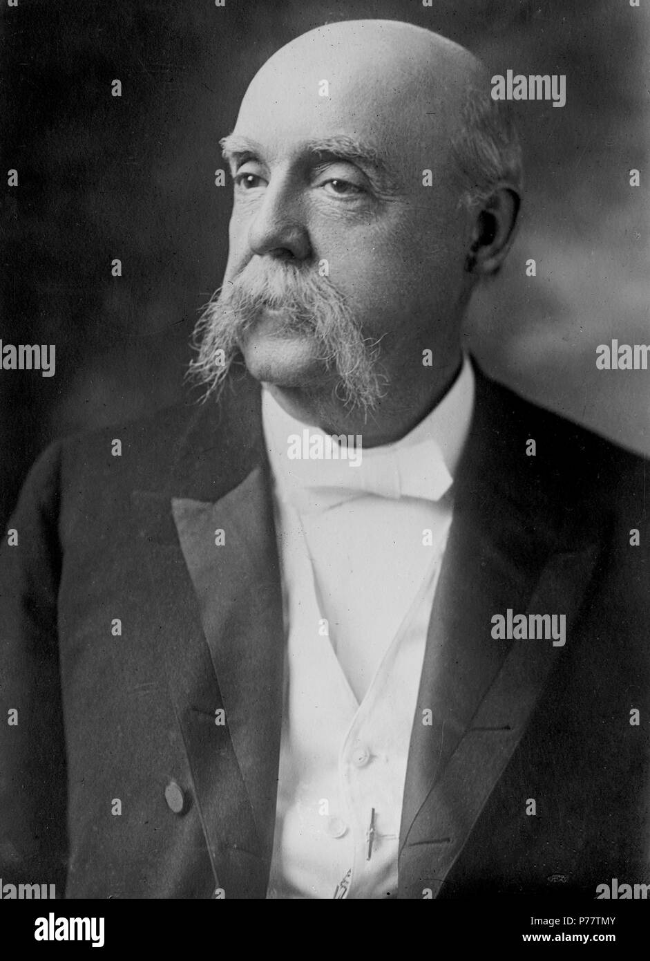 Alfred Hollingsworth's Instagram, Twitter & Facebook on IDCrawl