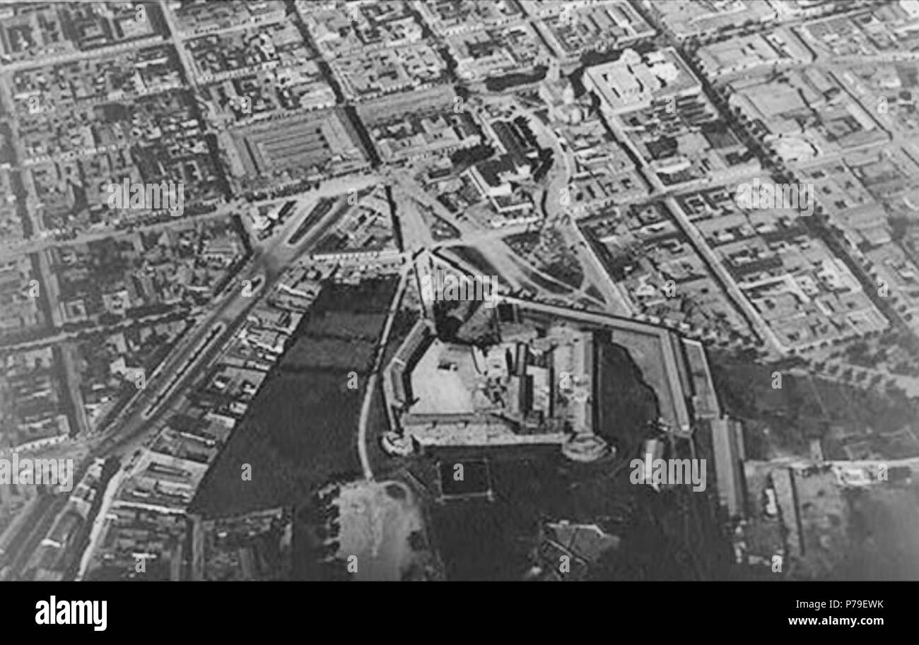 Español: Foto aérea de la Ciudad de Guatemala en la década de 1930. En primer plano, el Fuerte de San José Buena Vista. 1935 9 Fuestesanjoseaire Stock Photo