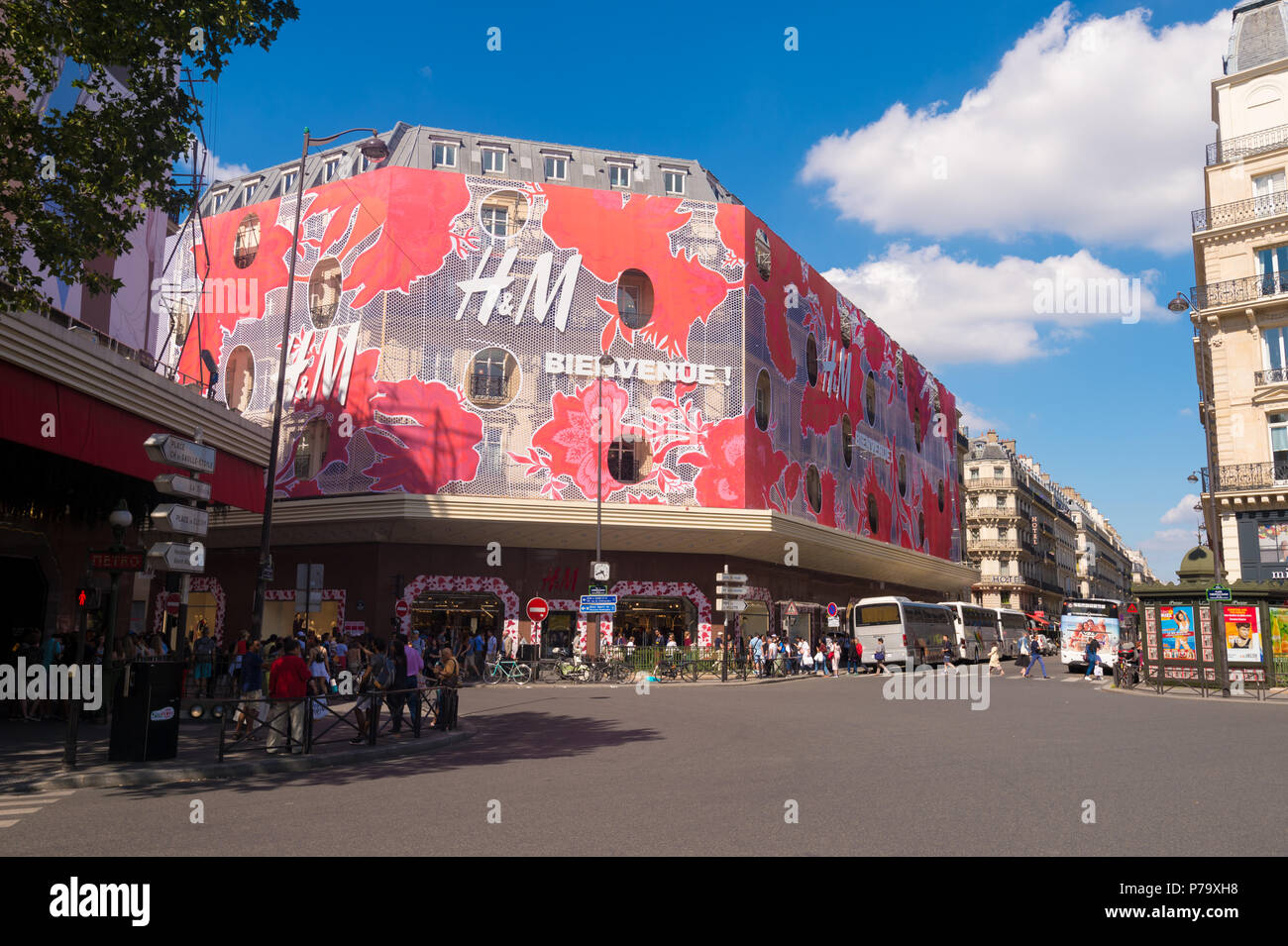 H&M store in Paris, France (25 June 2018 Stock Photo - Alamy