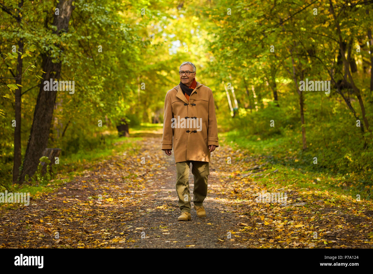Man walking away outdoor hi-res stock photography and images - Alamy