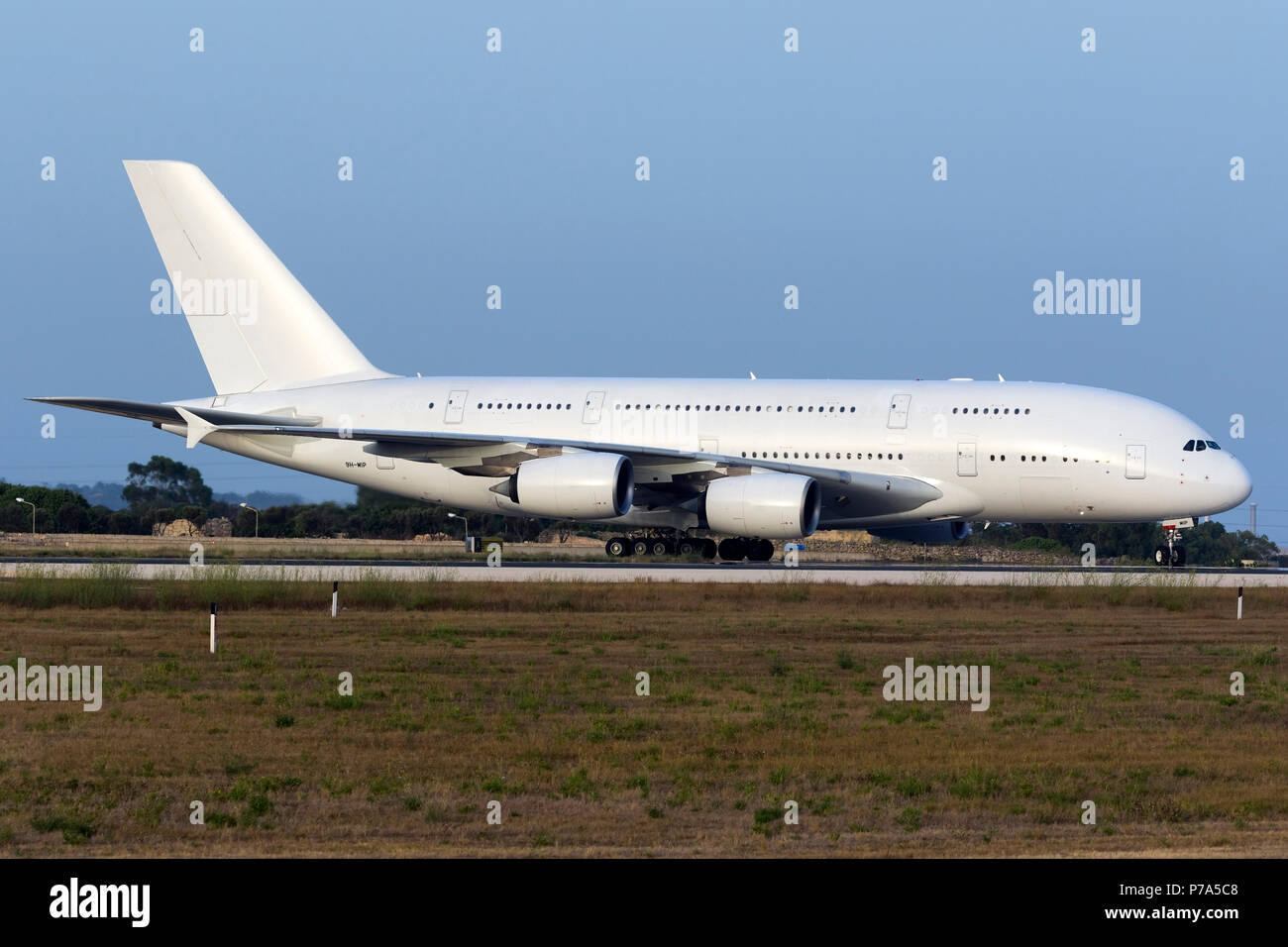 Hifly Malta Airbus A380-841 (9H-MIP) landing in Malta for painting into Hi Fly colors at Aviation Cosmetics Malta (ACM). Ex 9V-SKC with Singapore Airl Stock Photo