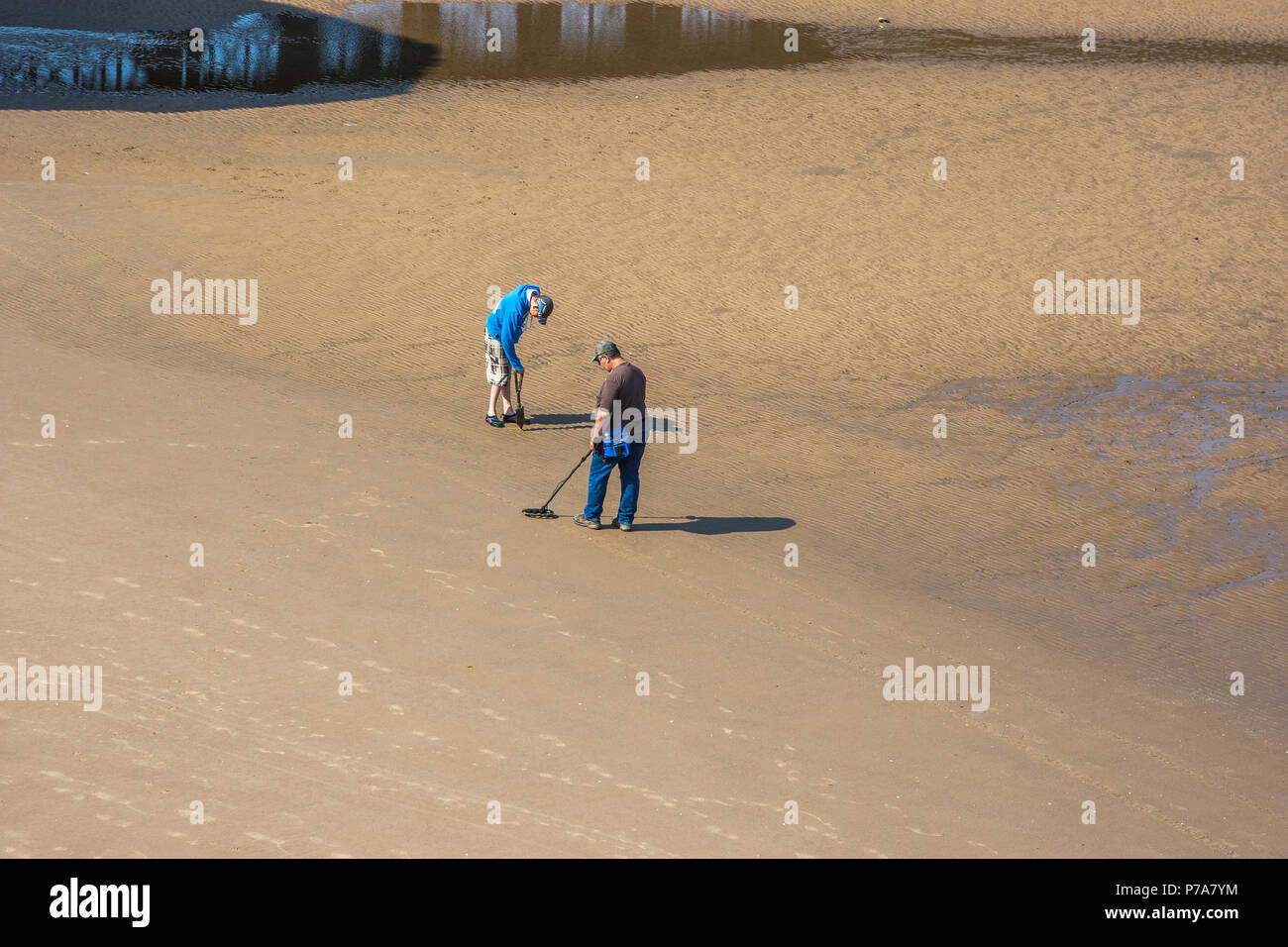 Metal Detectors on Blackpool Beach Stock Photo Alamy