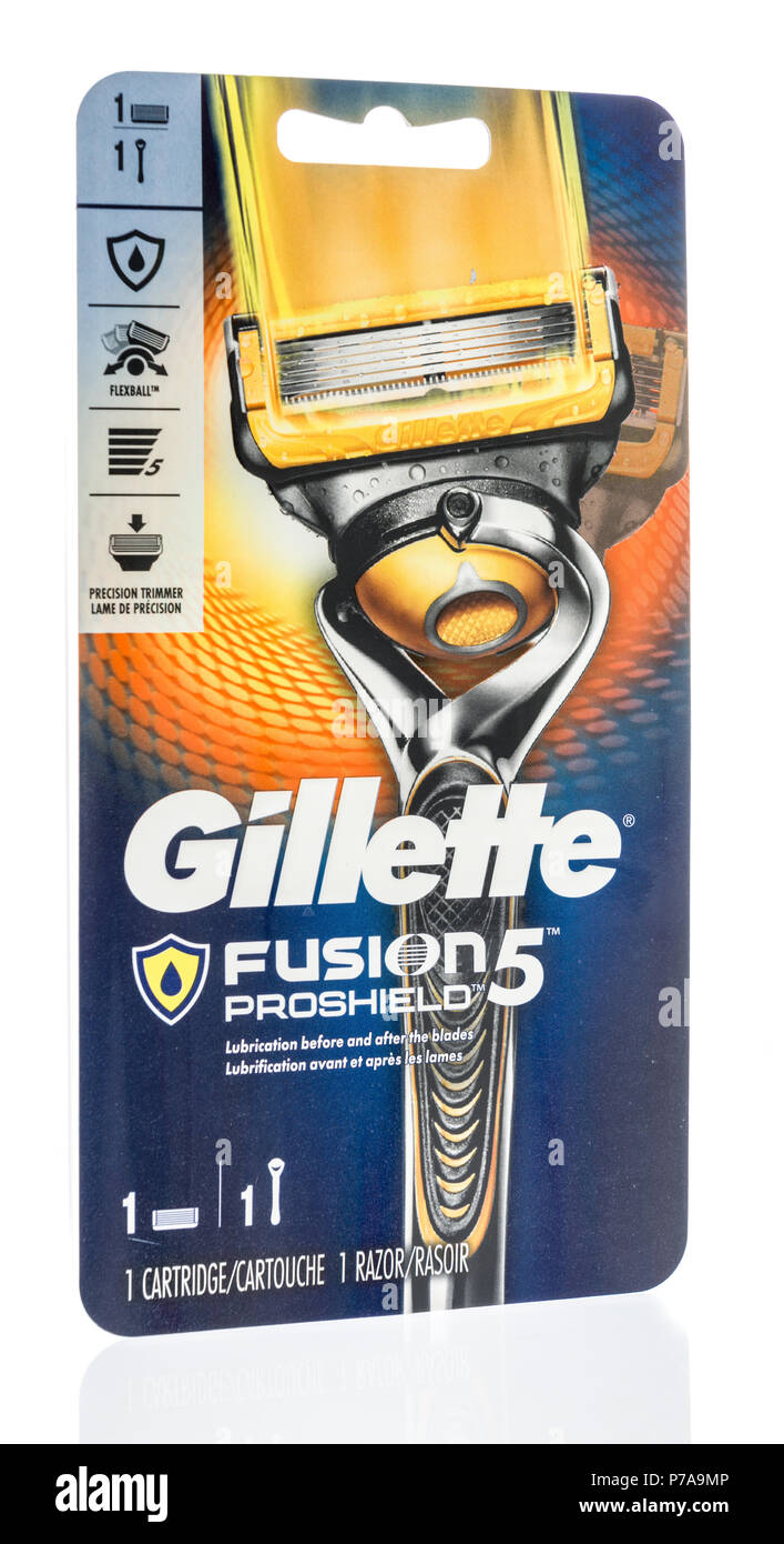 Gillette fusion 5 hi-res stock photography and images - Alamy