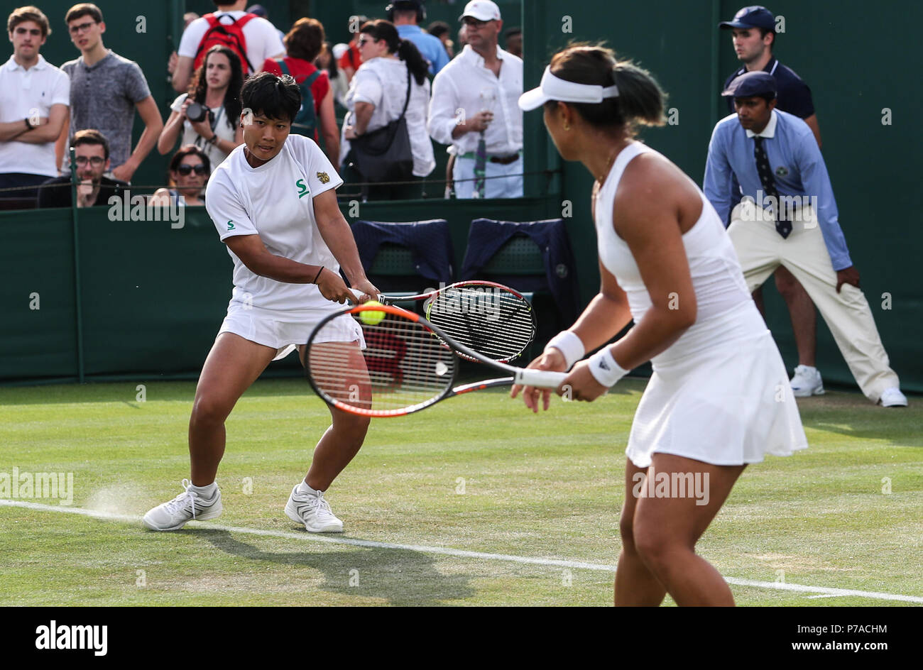 London, Britain. 4th July, 2018. Han Xinyun (R) of China and Luksika