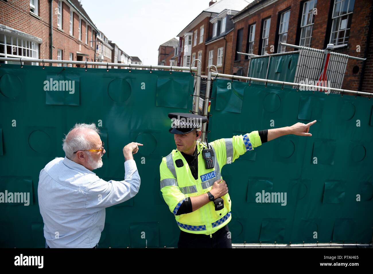 Salisbury, UK. 5th July 2018. Rollestone Street, screened off by police, Salisbury Credit: Finnbarr Webster/Alamy Live News Stock Photo