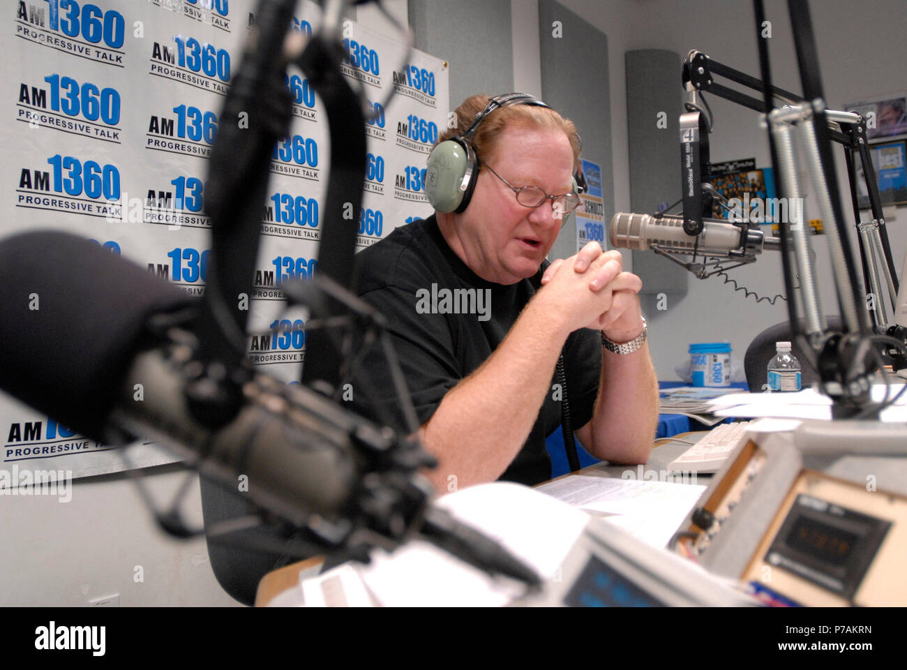 Mar 24, 2006; San Diego, CA, USA; ''Progressive liberal'' radio talk show  host ED SCHULTZ talks to a caller, March 24, 2006, in the studios of Air  Americas' KLSD in San Diego,