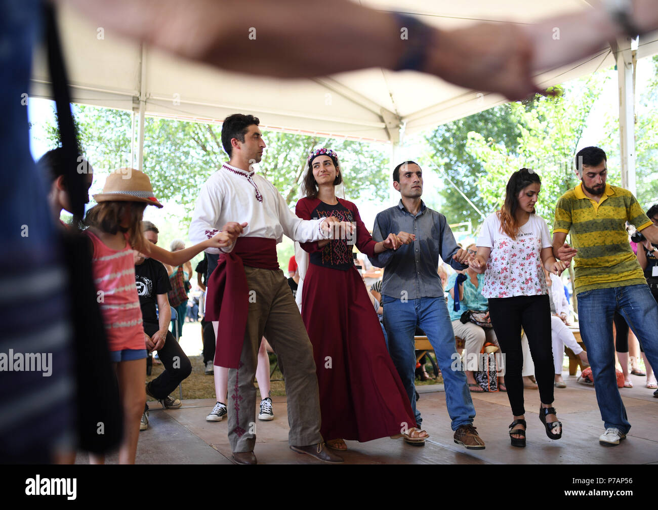 Washington, USA. 5th July, 2018. People present the Armenian wedding custom during the Smithsonian Folklife Festival in Washington, DC, the United States, on July 5, 2018. Armenian Wedding and Celebration Dances, part of the Smithsonian Folklife Festival, took place here on Thursday. Credit: Liu Jie/Xinhua/Alamy Live News Stock Photo