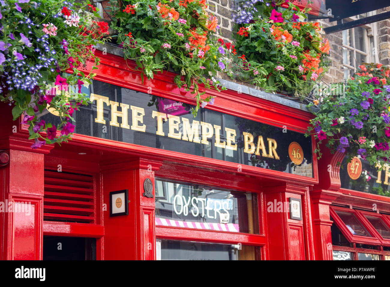 The Temple Bar Pub, Temple Bar, Dublin, Leinster Province, Republic of Ireland Stock Photo