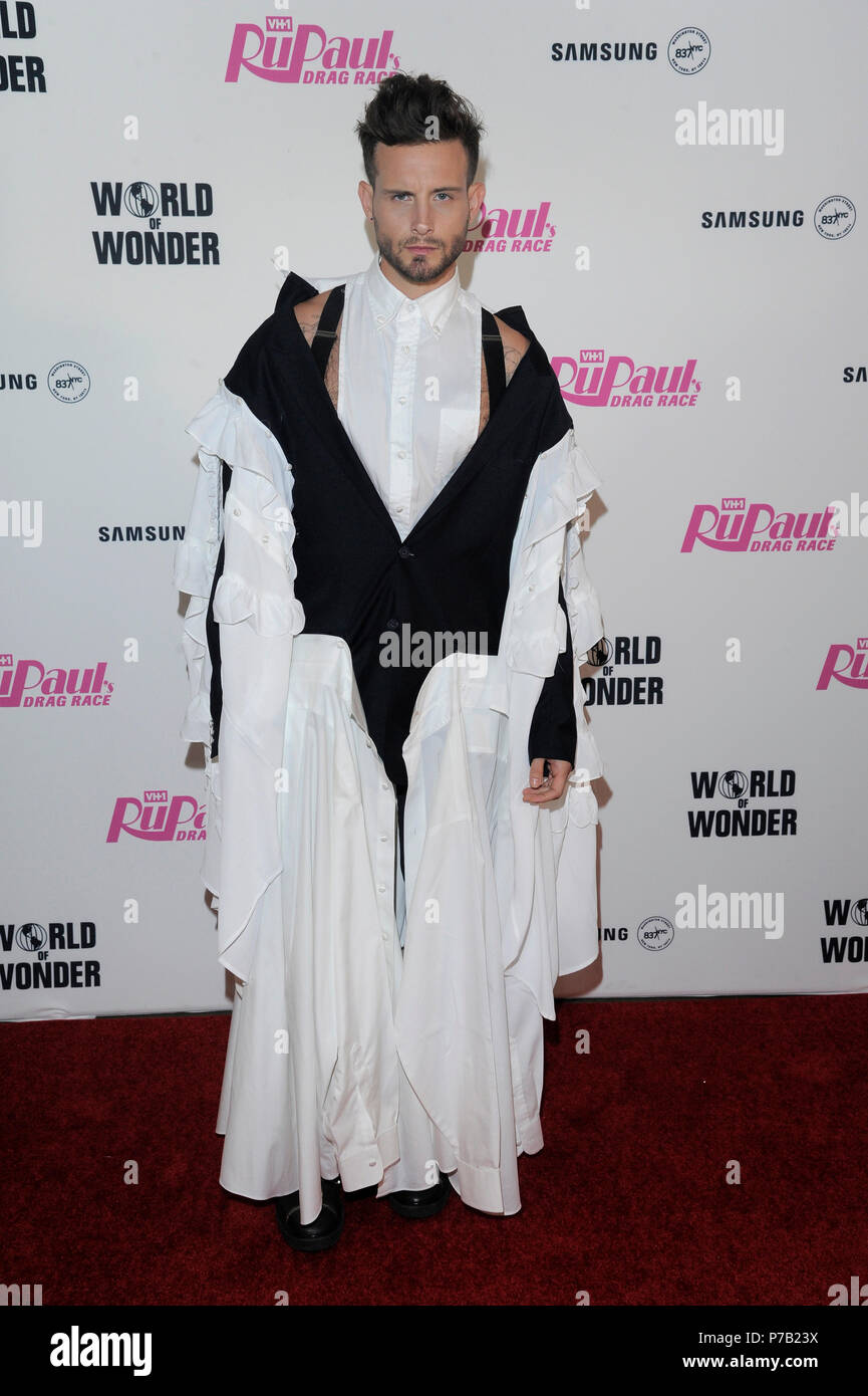 Nico tortorella hi-res stock photography and images - Alamy