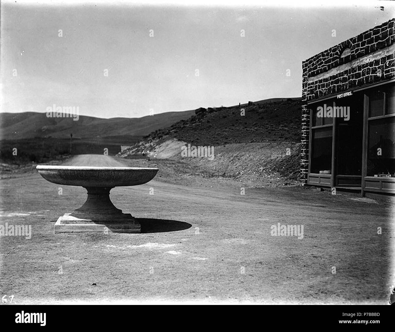 Circular fountain Black and White Stock Photos & Images Alamy