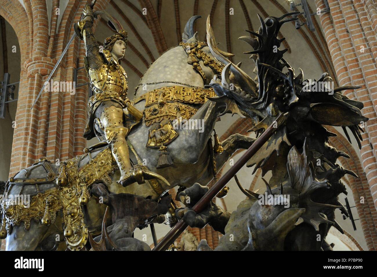 ARTE GOTICO. SUECIA. San Jorge matando al Dragón, 1489. Estatua de Bernt Notke (1435-1509). Catedral de San Nicolás. Estocolmo. Stock Photo