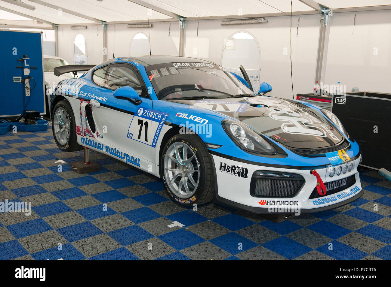 Porsche Cayman GT4 MR, SRO-GT4, in box, car lifter lift up, Nuerburgring,  24h Nuerburgring, motorsports, Eifel, Rhineland-Palatinate, Germany, Europe  Stock Photo - Alamy