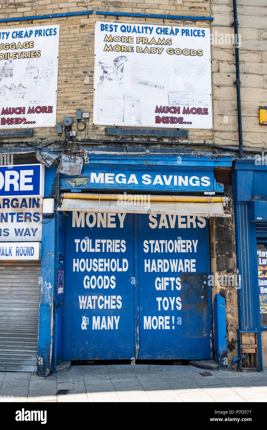 Empty shop unit on North Parade in Bradford City Centre, UK Stock Photo