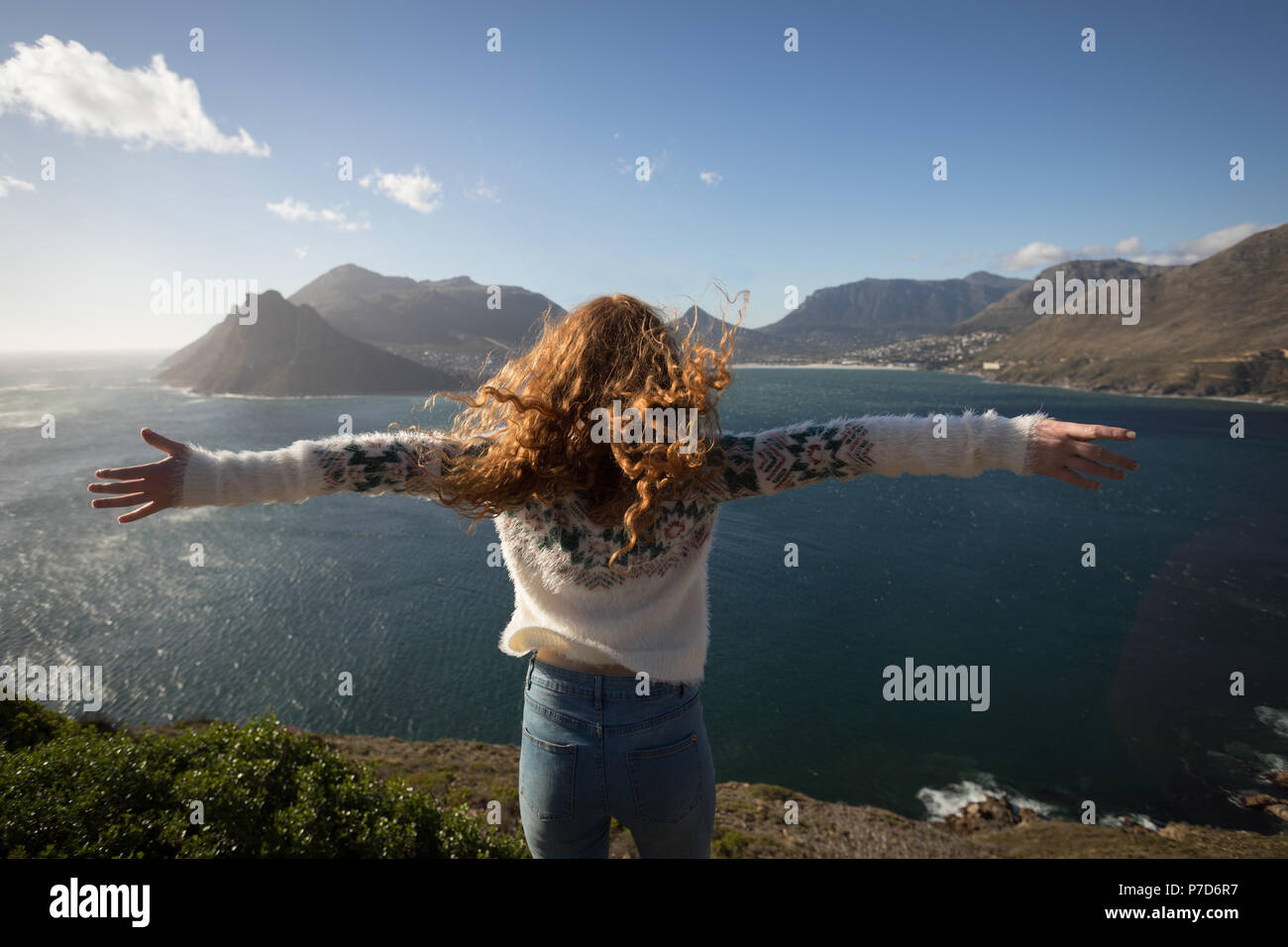 Woman with arms outstretched hi-res stock photography and images - Alamy