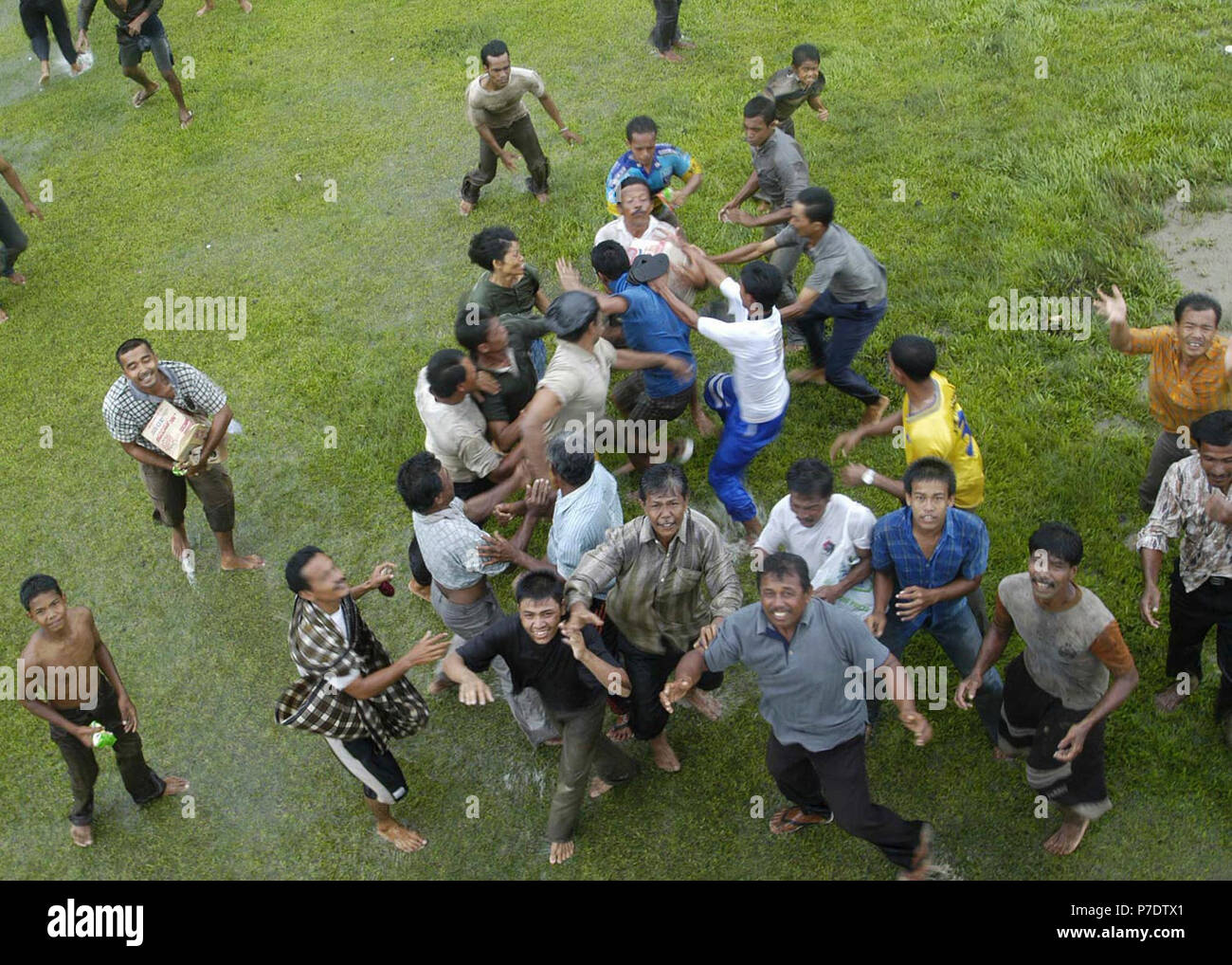 2004 Indian Ocean Earthquake relief2 Stock Photo Alamy