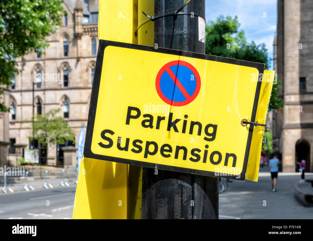 Parking suspended signs hires stock photography and images Alamy