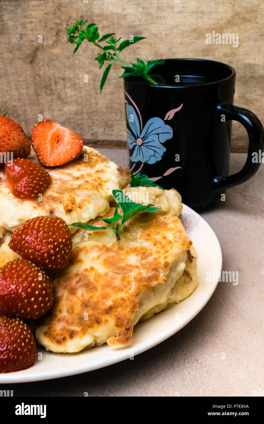 cottage cheese breakfast Stock Photo Alamy