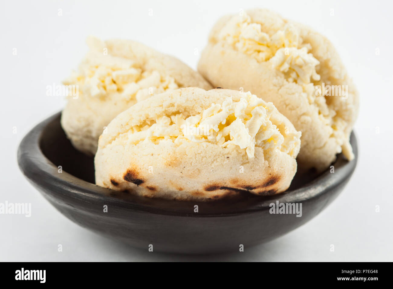 Arepas Stuffed with Cheese (Arepas Rellenas de Queso) - My