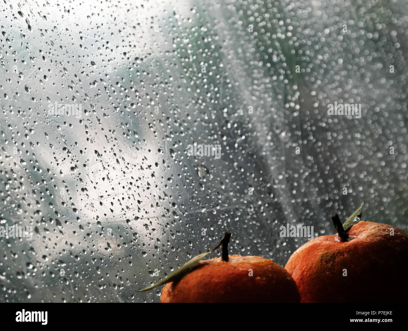 Rain background hi-res stock photography and images - Alamy