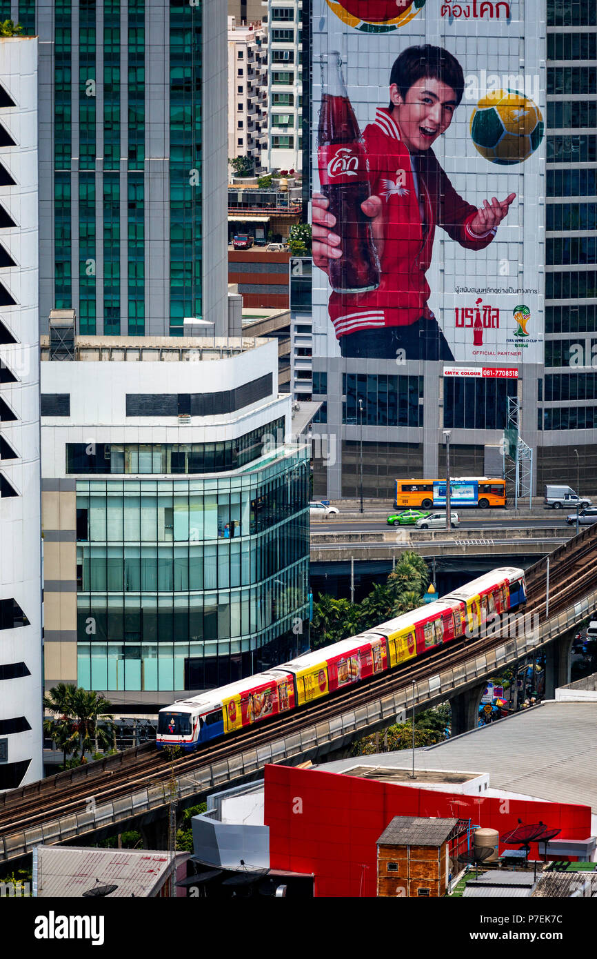 Bts Skytrain Route On Sukhumvit Line In Central Bangkok Thailand Stock Bts Skytrain Route On Sukhumvit Line In Central Bangkok Thailand Stock