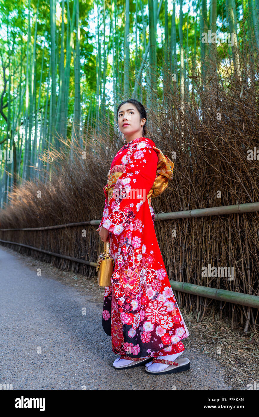 Bamboo Forest. Asian woman wearing japanese traditional kimono at Bamboo  Forest in Kyoto, Japan Stock Photo - Alamy