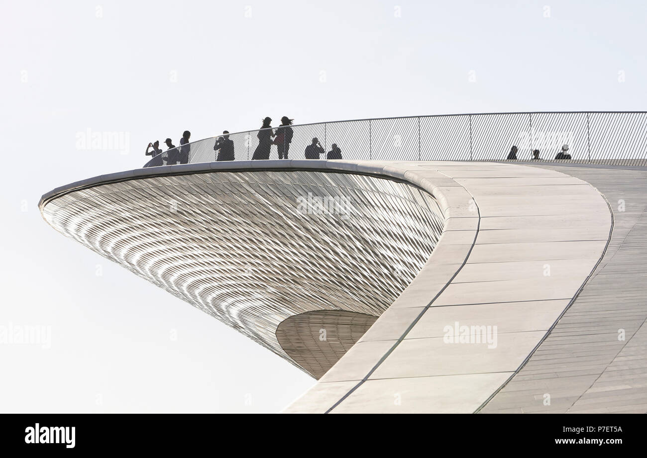 Cantilever architecture hires stock photography and images Alamy