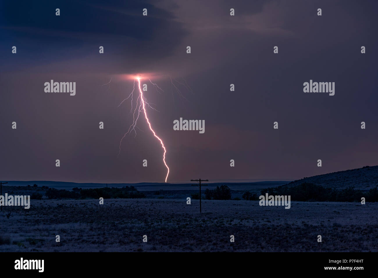 Lightning strike hi-res stock photography and images - Alamy