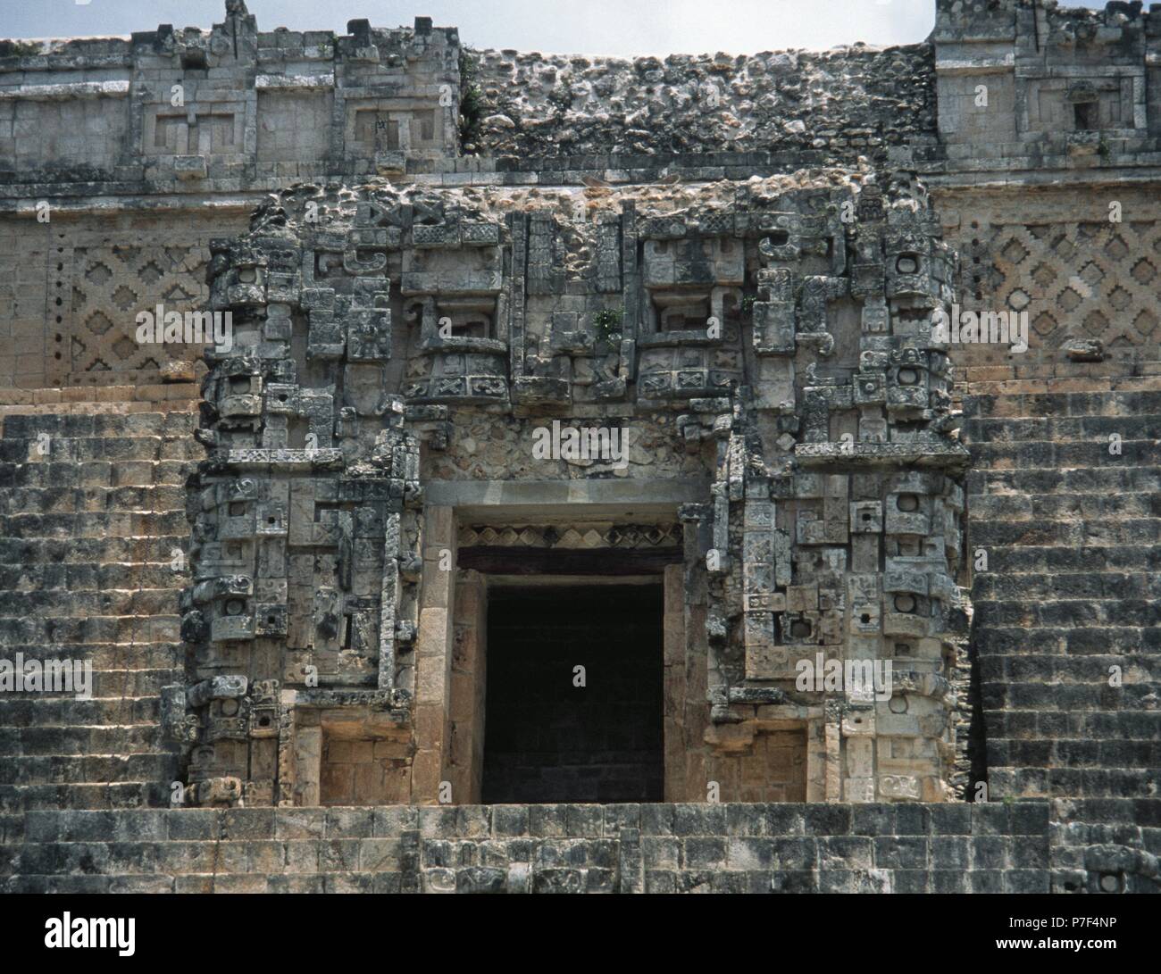 Edificio colonial ciudad colonial hi-res stock photography and images ...