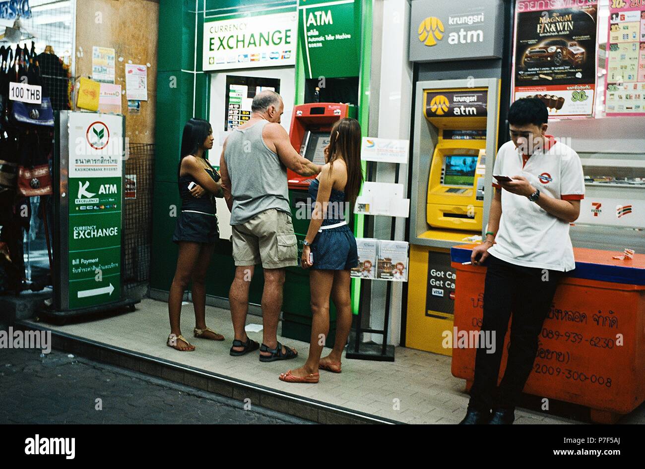 бесконтактная карта мир. карта мир платеж. тайский банк. китайская платёжная система юнион пэй. можно ли в тайланд расплачиваться картами.