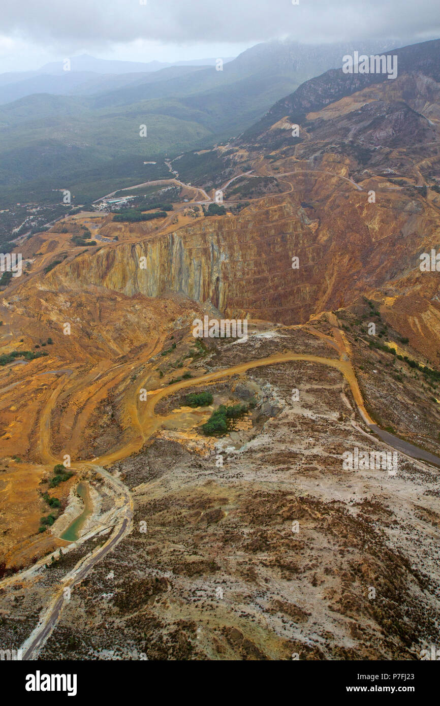 The Mt Lyell copper mine in Queenstown Stock Photo Alamy