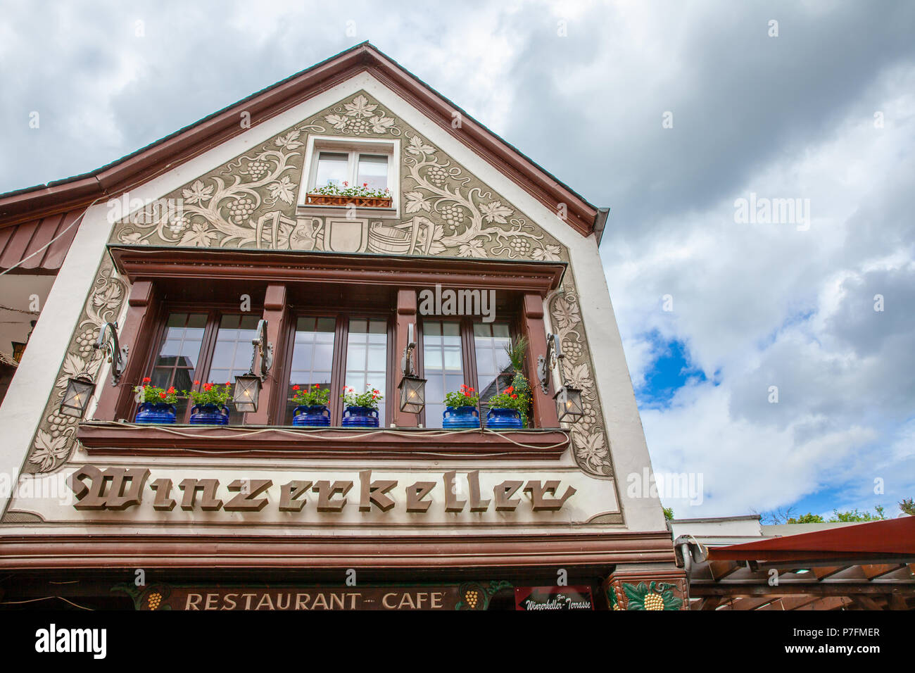 Ruedesheim Germany circa Mai 2018 Rüdesheim t Rom antic Cities at the ...