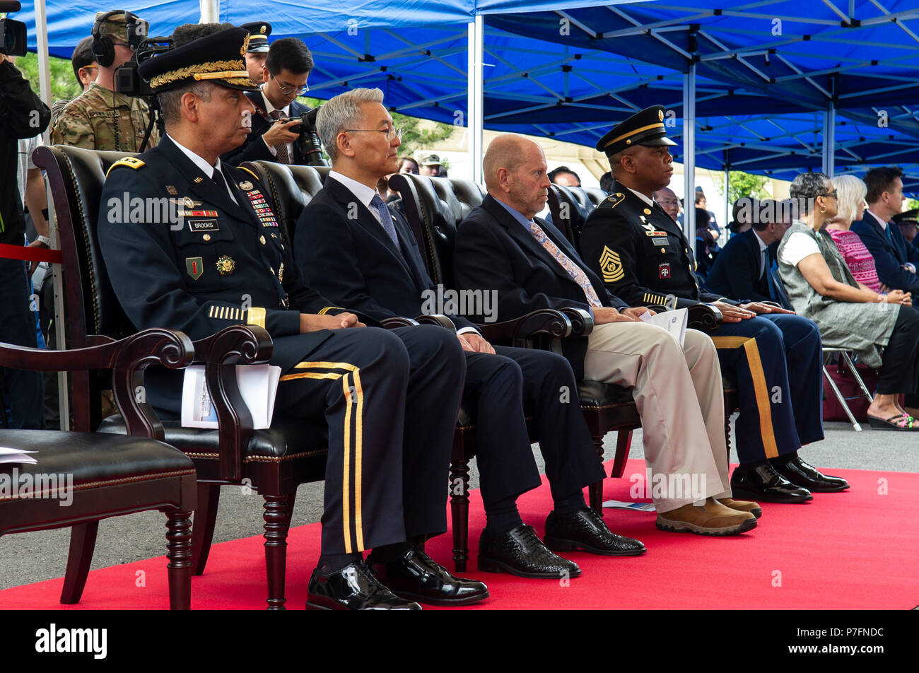 Usfk Relocation Program Sub unified hi-res stock photography and images - Alamy